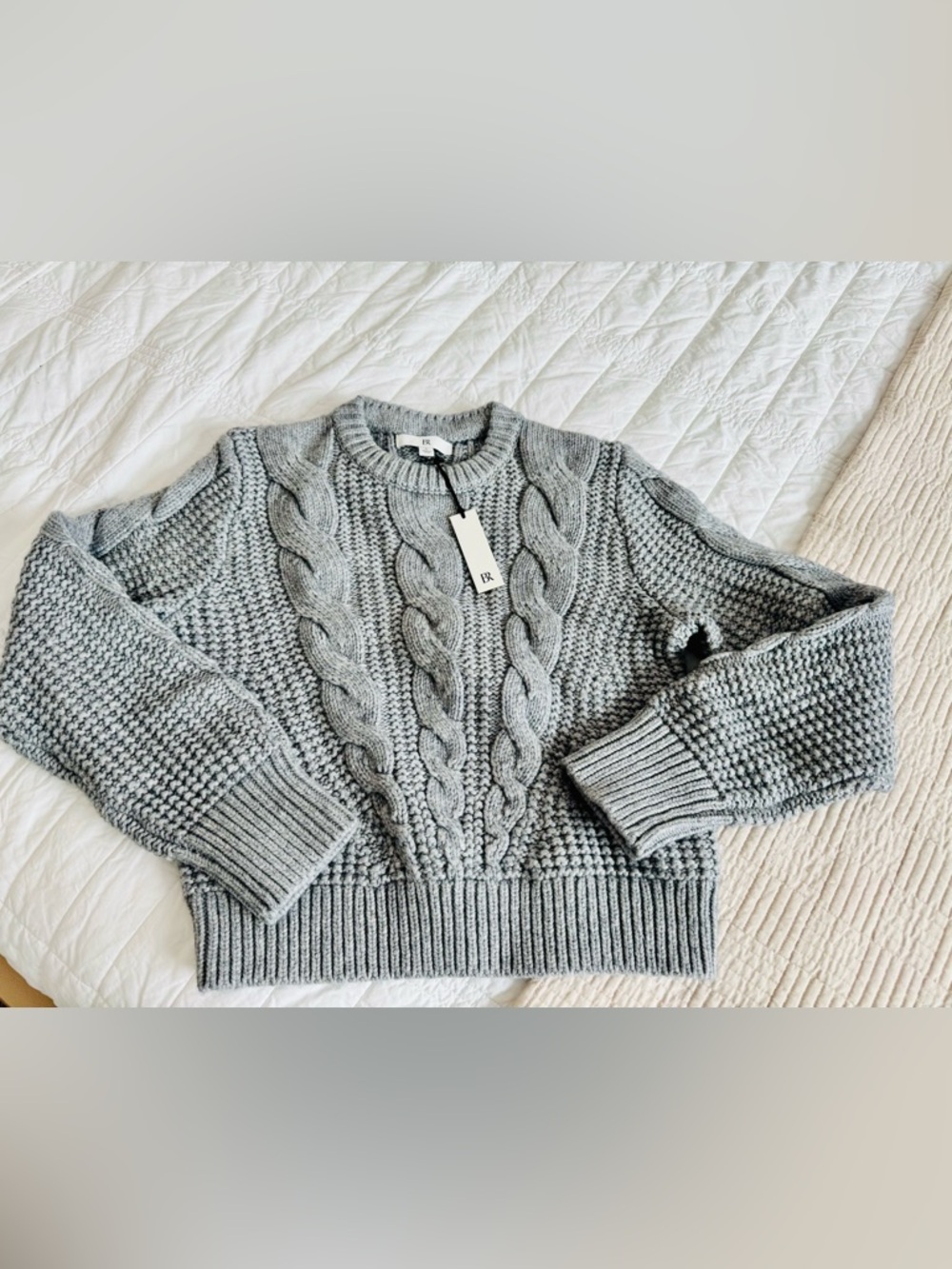 Banana Republic 100% cotton Gray Cable Knit Crewneck Sweater